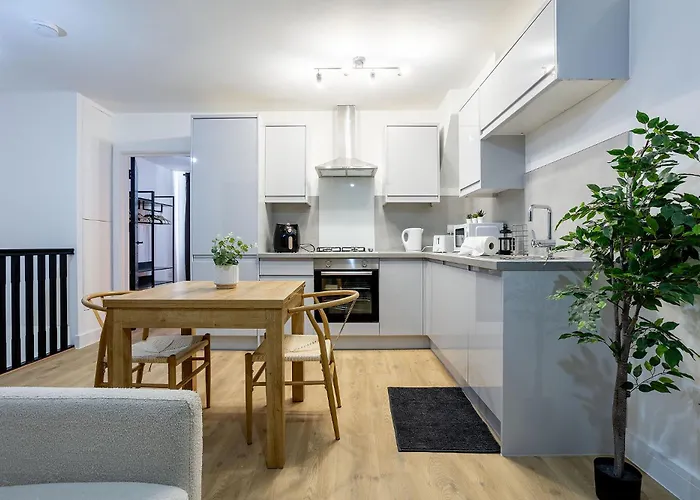 Lovely Apartment In London